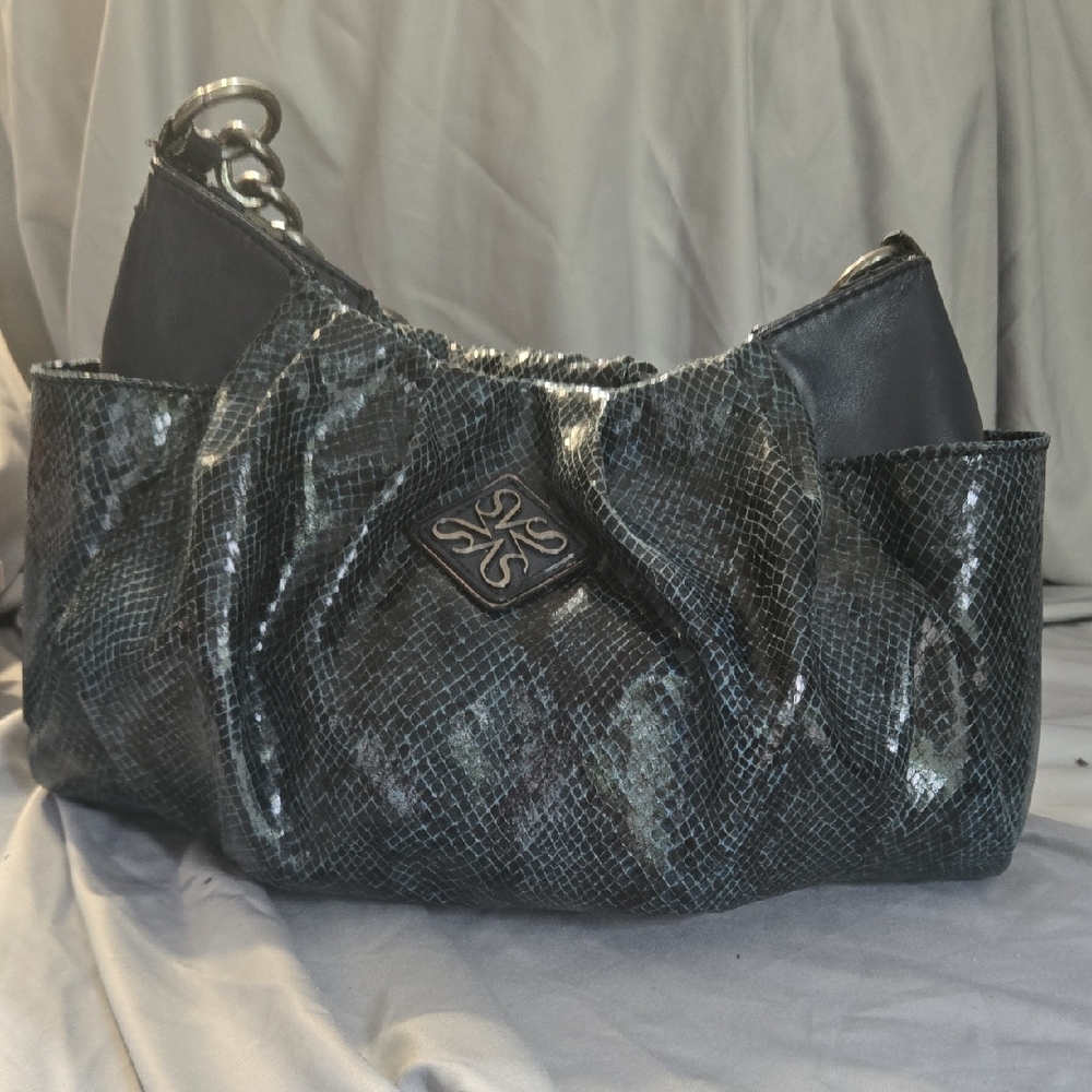 Vera Wang Black Shoulder Bag with Snakeskin Texture